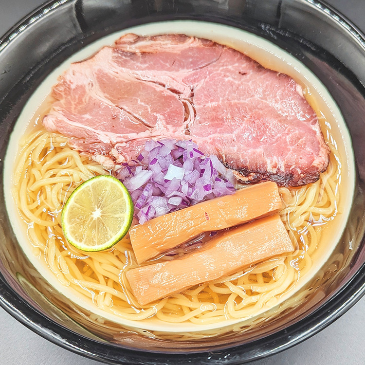 Osaka Black & King Shoyu with Rausu Kelp and Clams (大阪ブラック / 金醤油らーめん) at Kingemon Honten